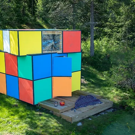 Holiday home The Cubist Retreat
